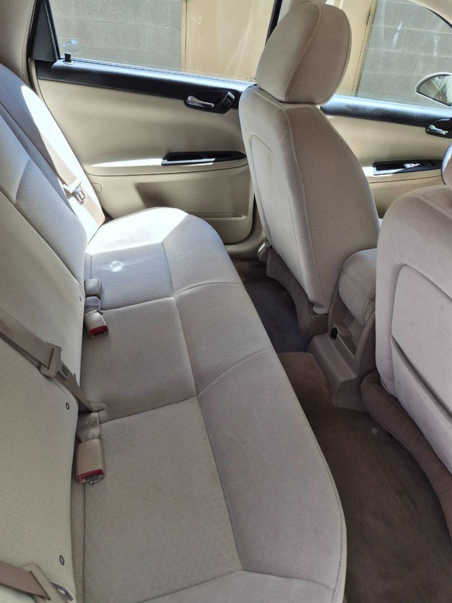 Used 2009 Chevrolet Impala LT FWD image 6