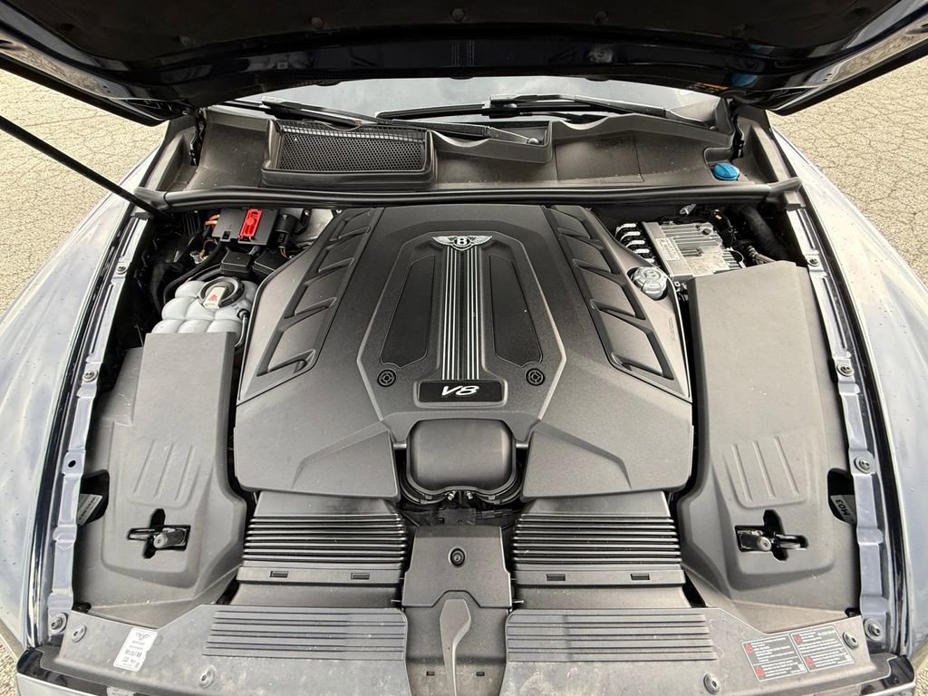 Used 2019 Bentley Bentayga AWD/4WD image 22