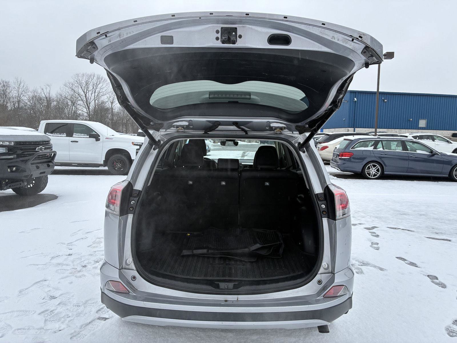 Used 2018 Toyota RAV4 Limited image 31