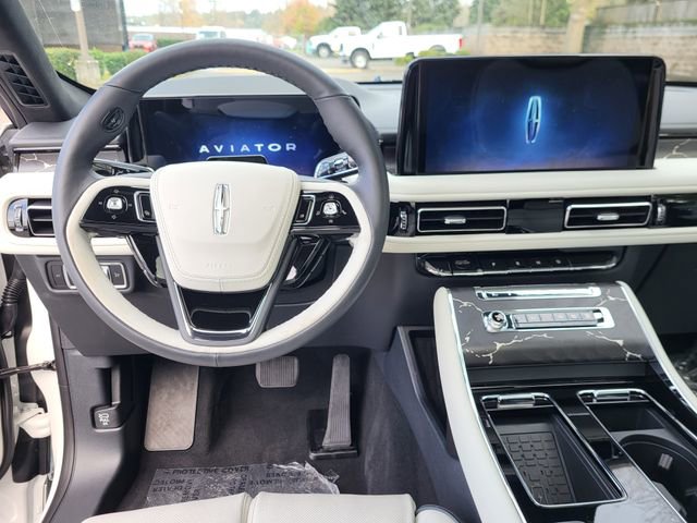 New 2026 Lincoln Aviator Black Label w/ Jet Appearance Package image 18