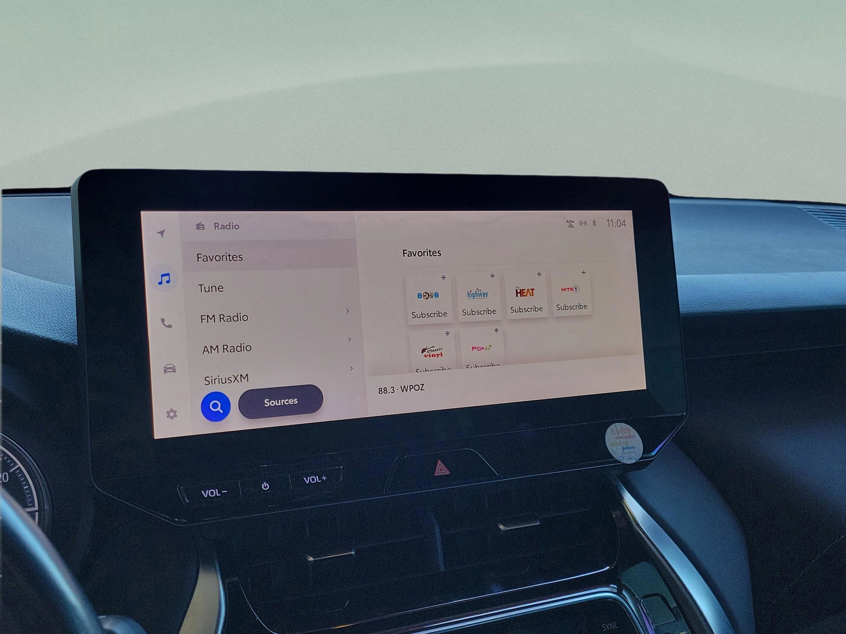 Used 2023 Toyota Venza XLE image 28