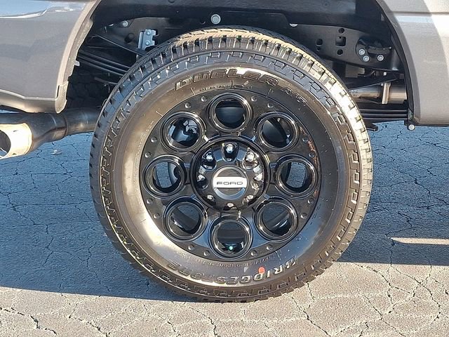 New 2026 Ford F250 Lariat w/ Black Appearance Package image 18