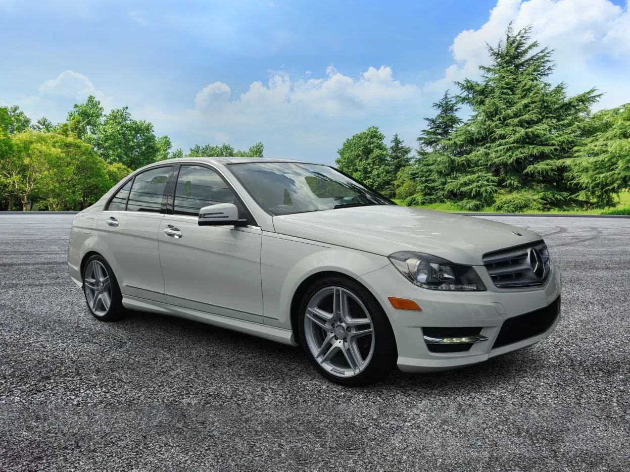 Used 2012 Mercedes-Benz C 300 4MATIC Sedan image 1