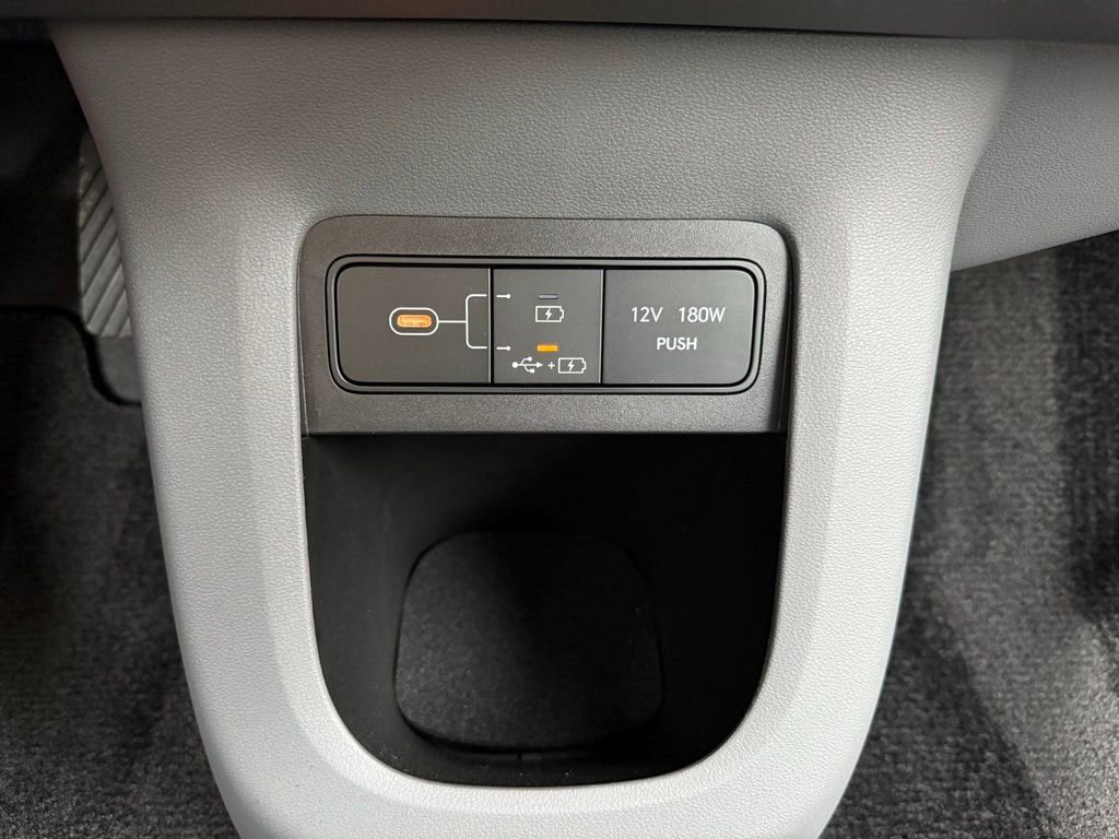 Certified 2025 Hyundai Ioniq 5 SE image 26