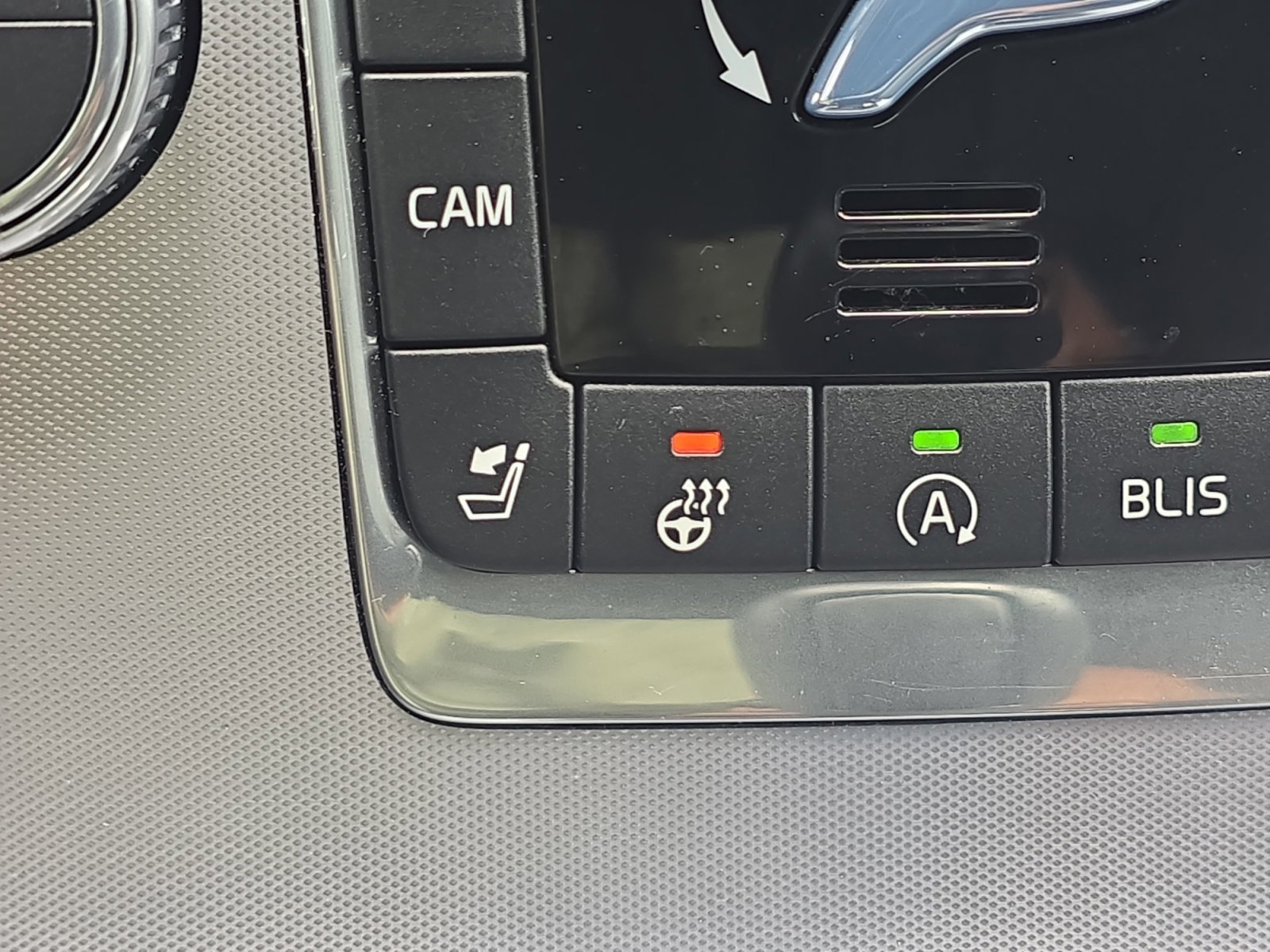 Used 2018 Volvo V60 T5 Cross Country w/ Convenience Package AWD/4WD image 25