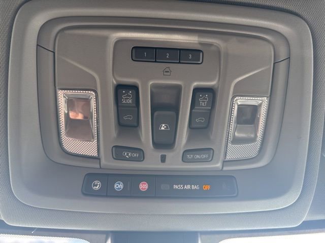 Used 2021 GMC Sierra 2500 Denali w/ Denali Ultimate Package AWD/4WD image 17