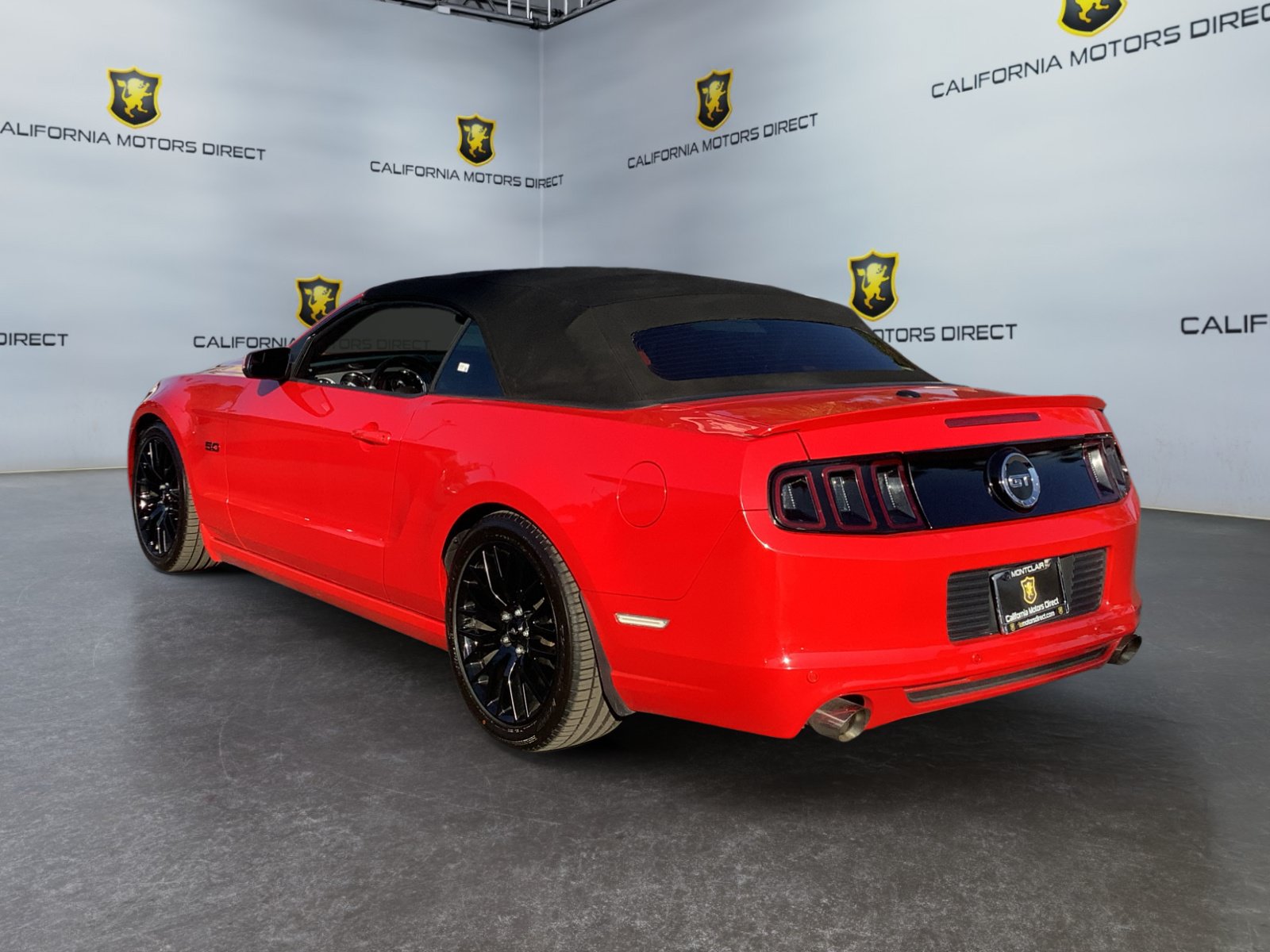 Used 2013 Ford Mustang GT Premium w/ Security Pkg RWD image 3