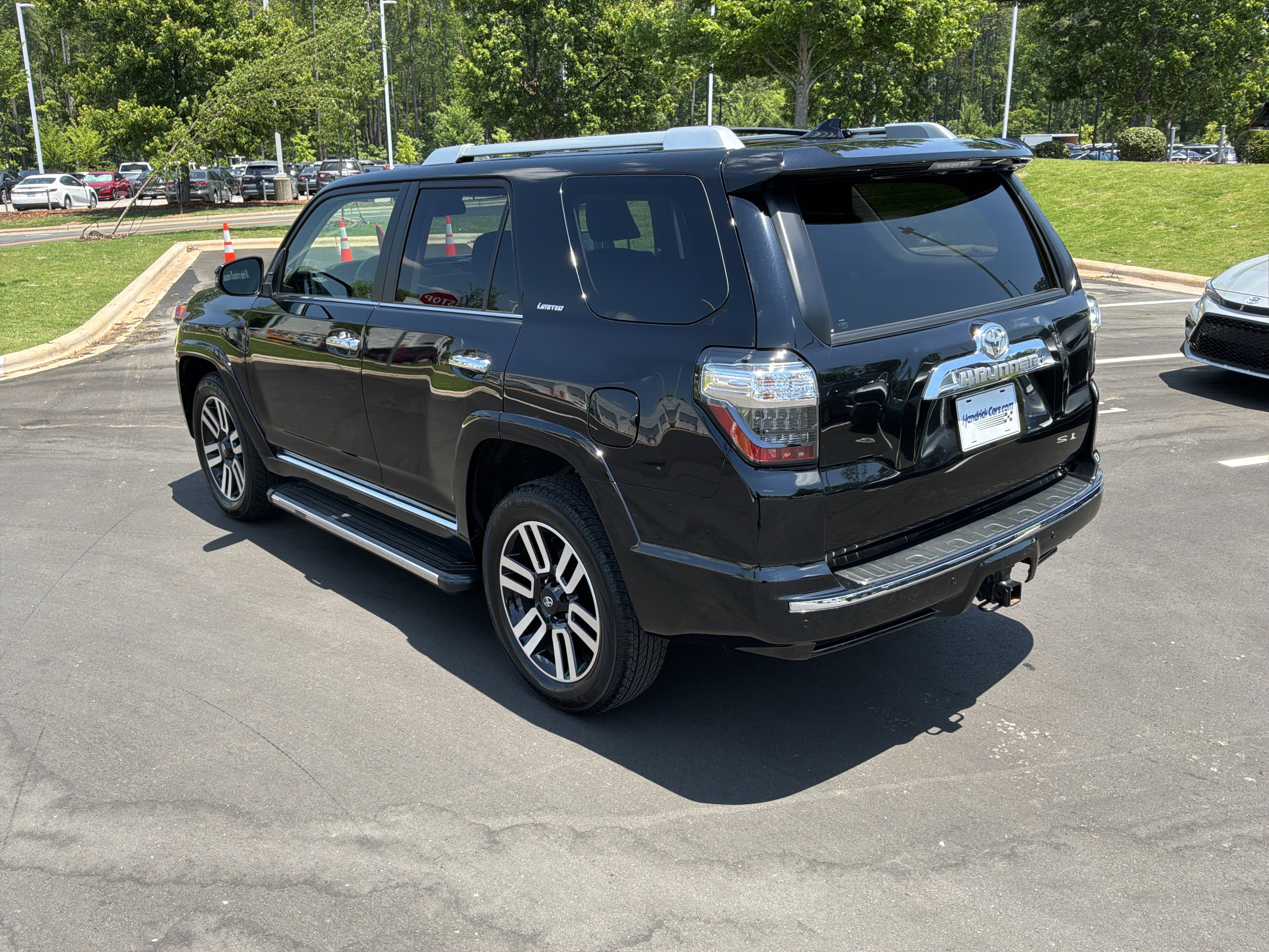 Used 2022 Toyota 4Runner Limited AWD/4WD image 8