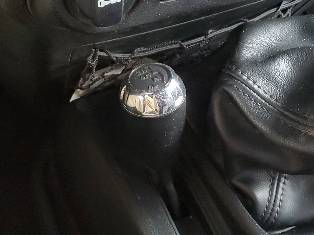 Used 2017 Jeep Wrangler Unlimited Sport w/ Connectivity Group image 31