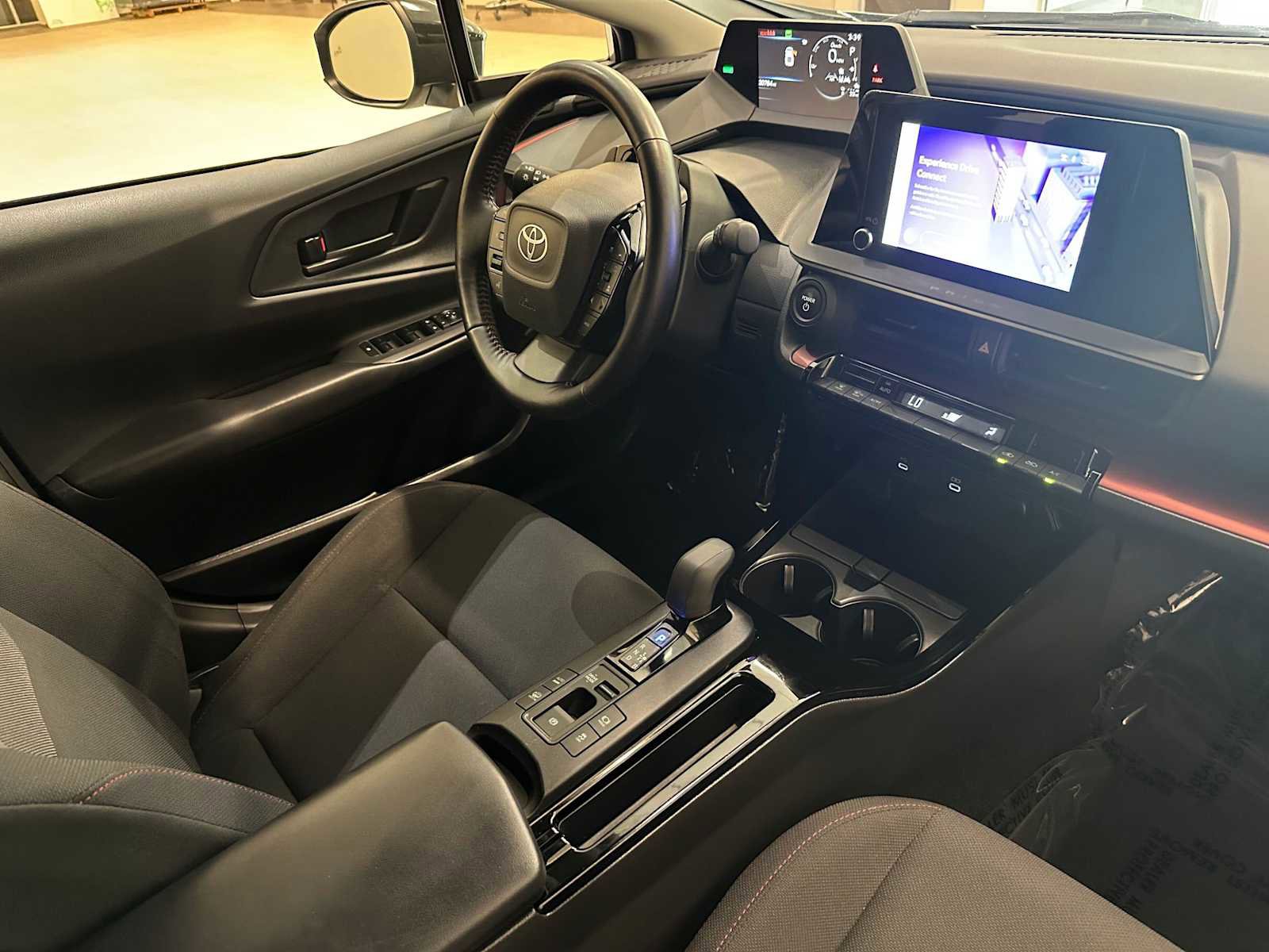 Used 2024 Toyota Prius Prime FWD image 36