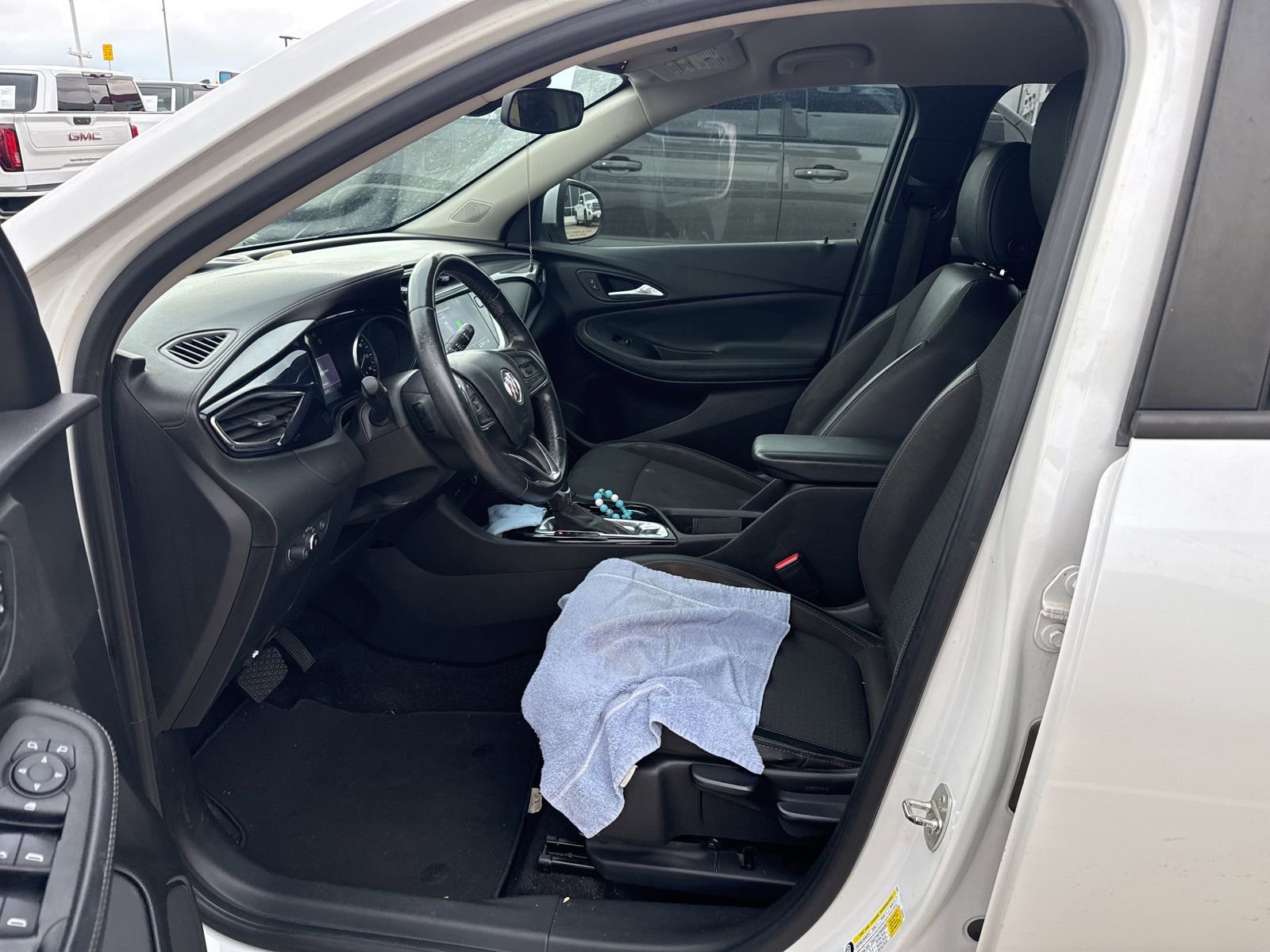 Used 2021 Buick Encore GX Preferred w/ Sport Touring Package image 9