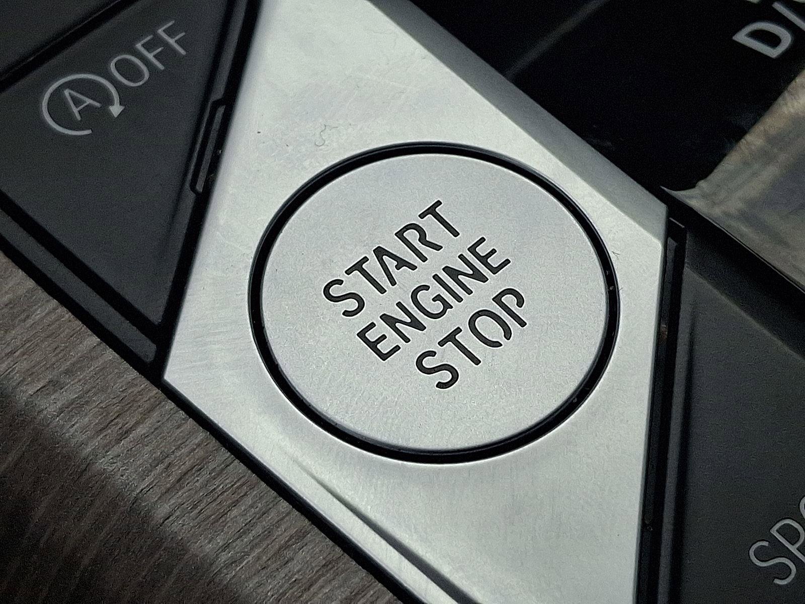 Used 2025 BMW 330i xDrive Sedan image 24