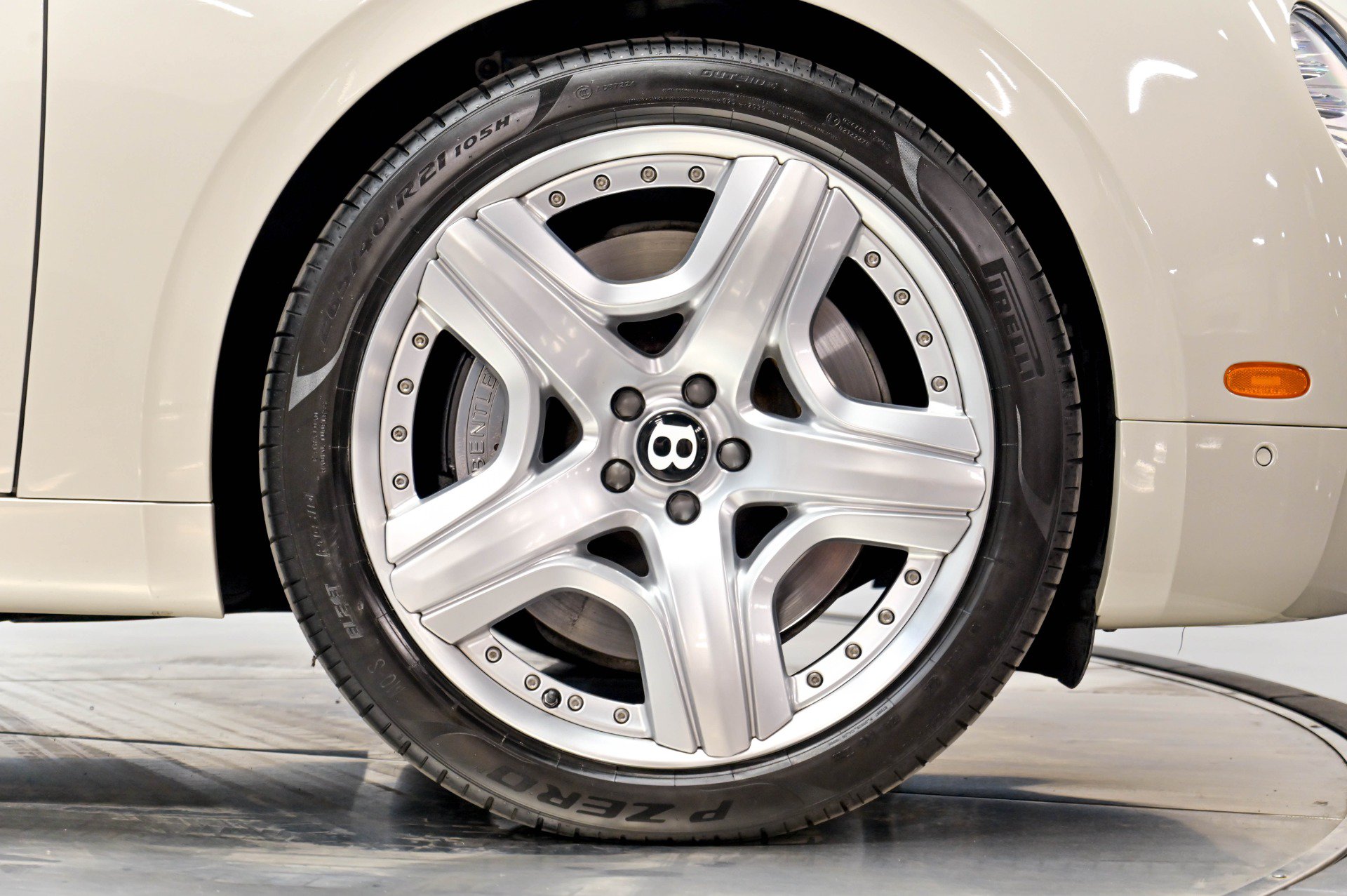 Used 2015 Bentley Flying Spur W12 AWD/4WD image 28