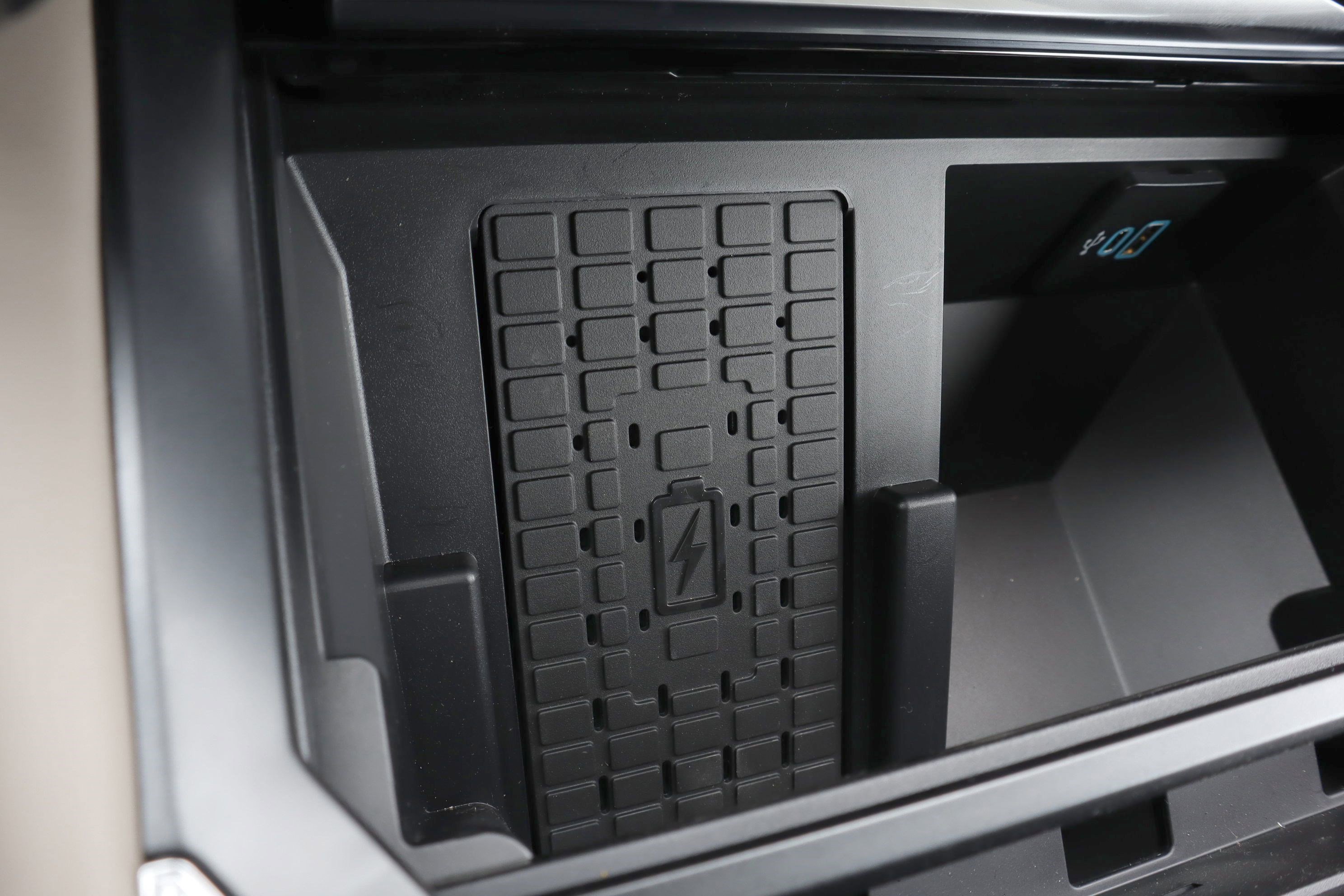 Used 2026 Ford F450 Platinum w/ Platinum Plus Package image 28