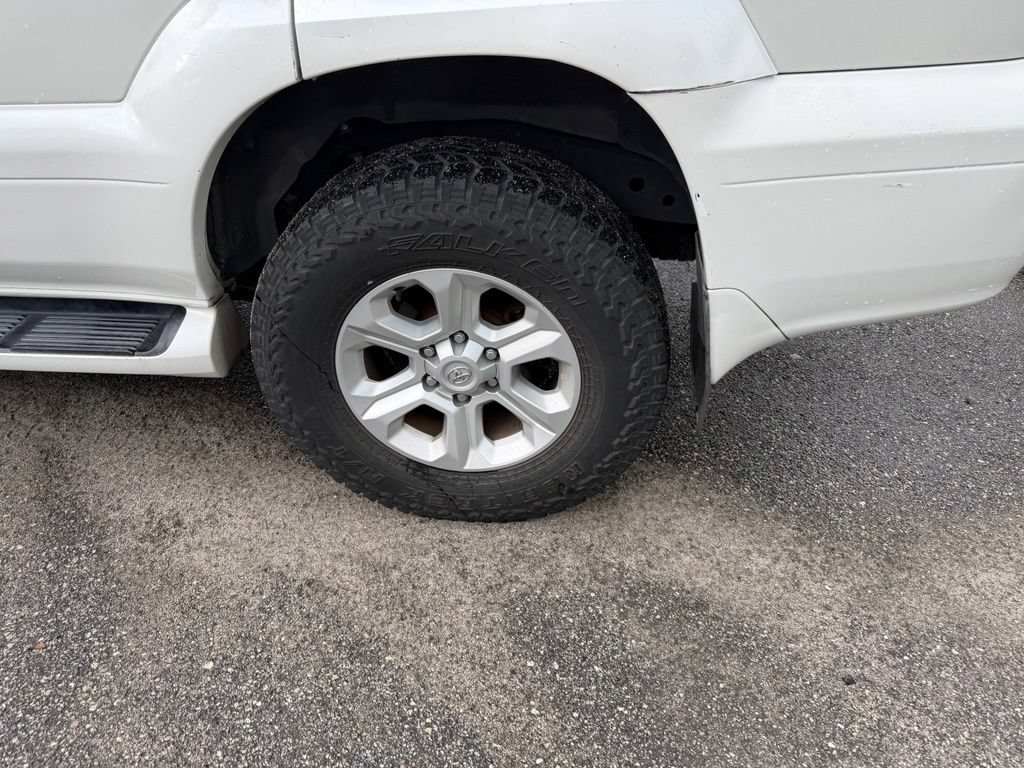 Used 2005 Lexus GX 470 AWD/4WD image 9