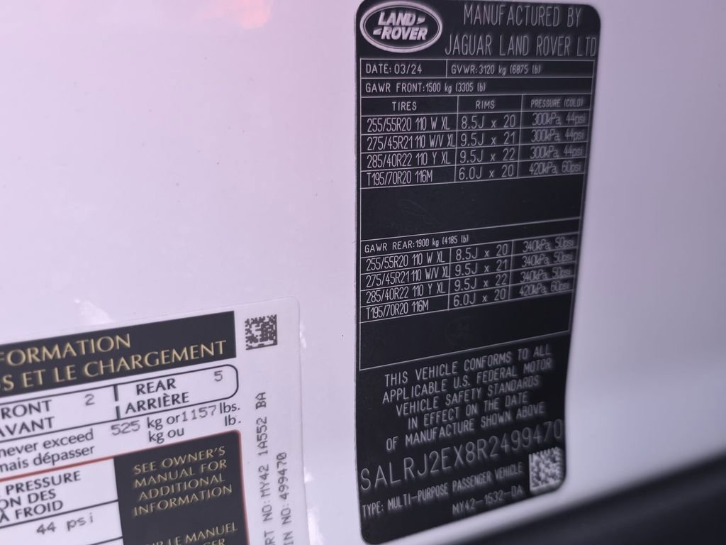 Used 2024 Land Rover Discovery S AWD/4WD image 42