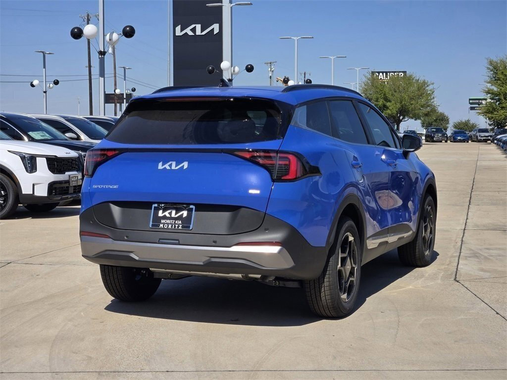 New 2026 Kia Sportage EX w/ EX Panorama Roof Package image 8