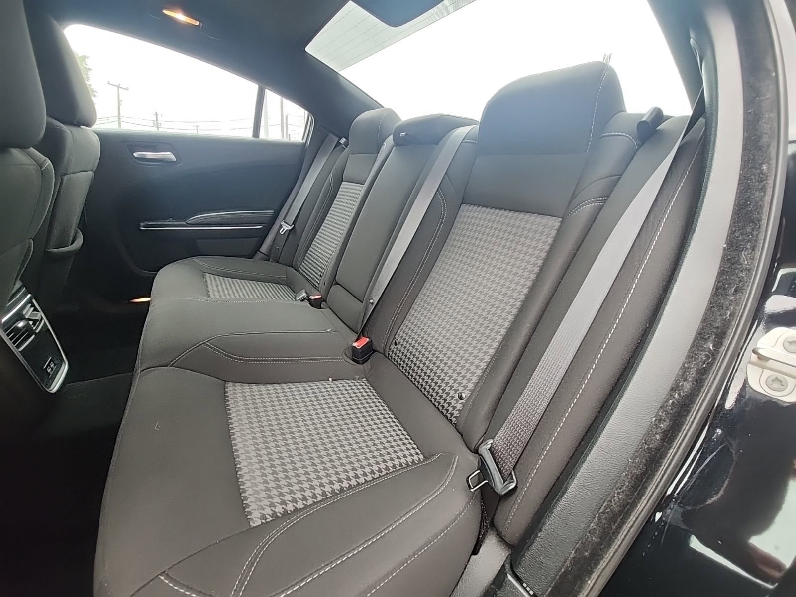 Used 2023 Dodge Charger SXT RWD image 12