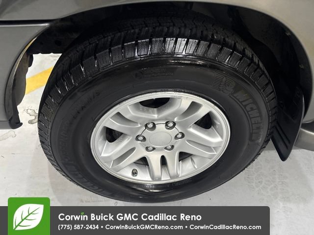 Used 2005 Toyota Tundra Limited AWD/4WD image 40