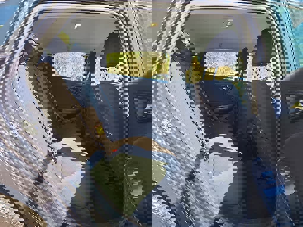 Used 2022 Chevrolet Malibu LS image 24