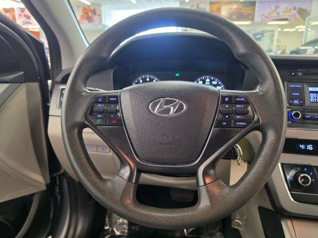 Used 2017 Hyundai Sonata SE FWD image 10