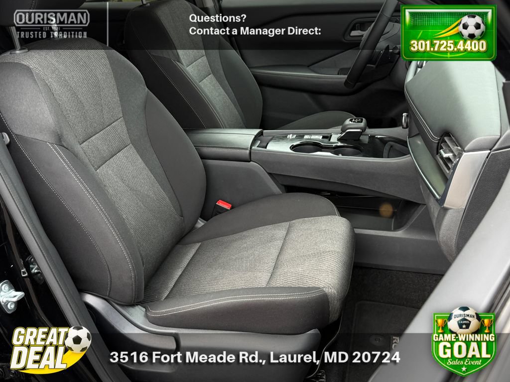 Used 2025 Nissan Rogue SV FWD image 11