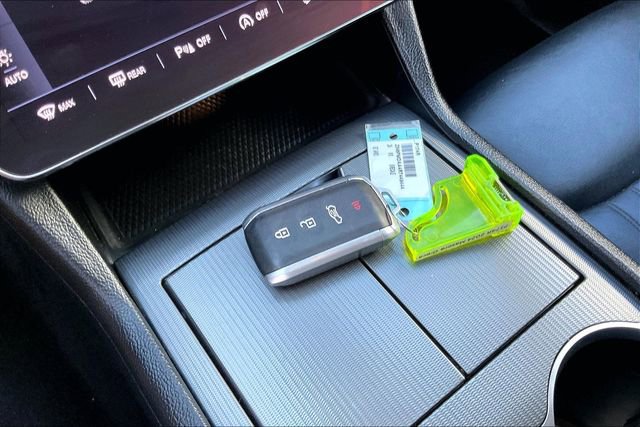 Used 2024 Maserati Grecale GT image 11