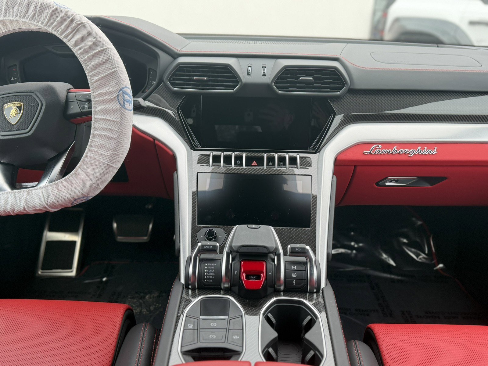 Used 2020 Lamborghini Urus image 10