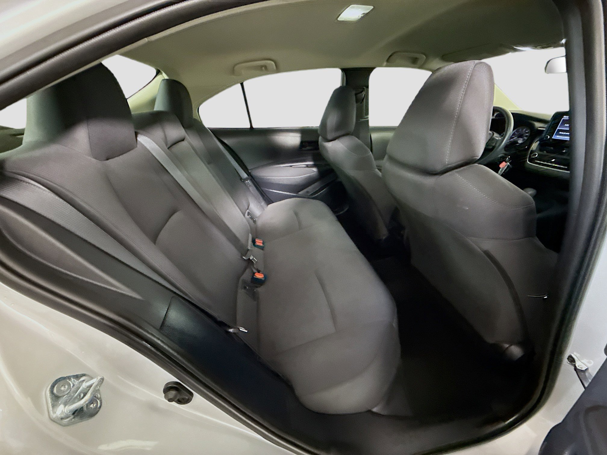 Used 2022 Toyota Corolla LE image 26