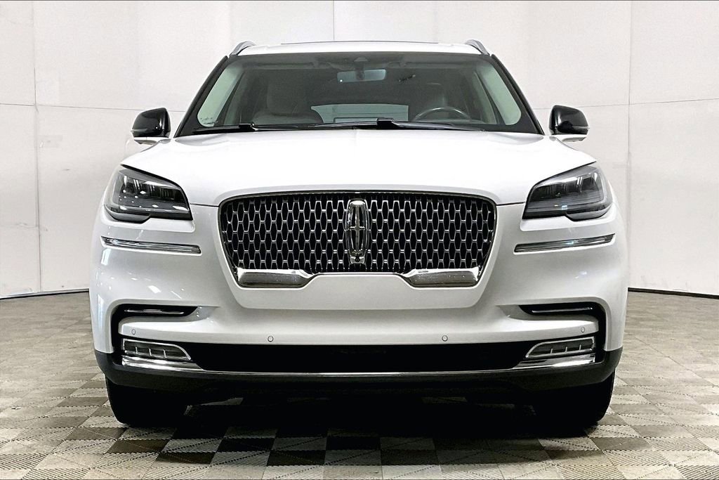 Used 2021 Lincoln Aviator Reserve w/ Equipment Group 201A image 3