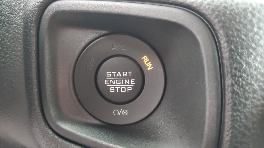 Used 2025 Jeep Gladiator Sport AWD/4WD image 26