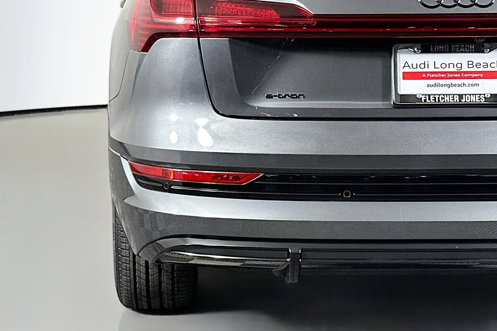 Used 2023 Audi e-tron Premium Plus w/ Premium Plus Package image 17