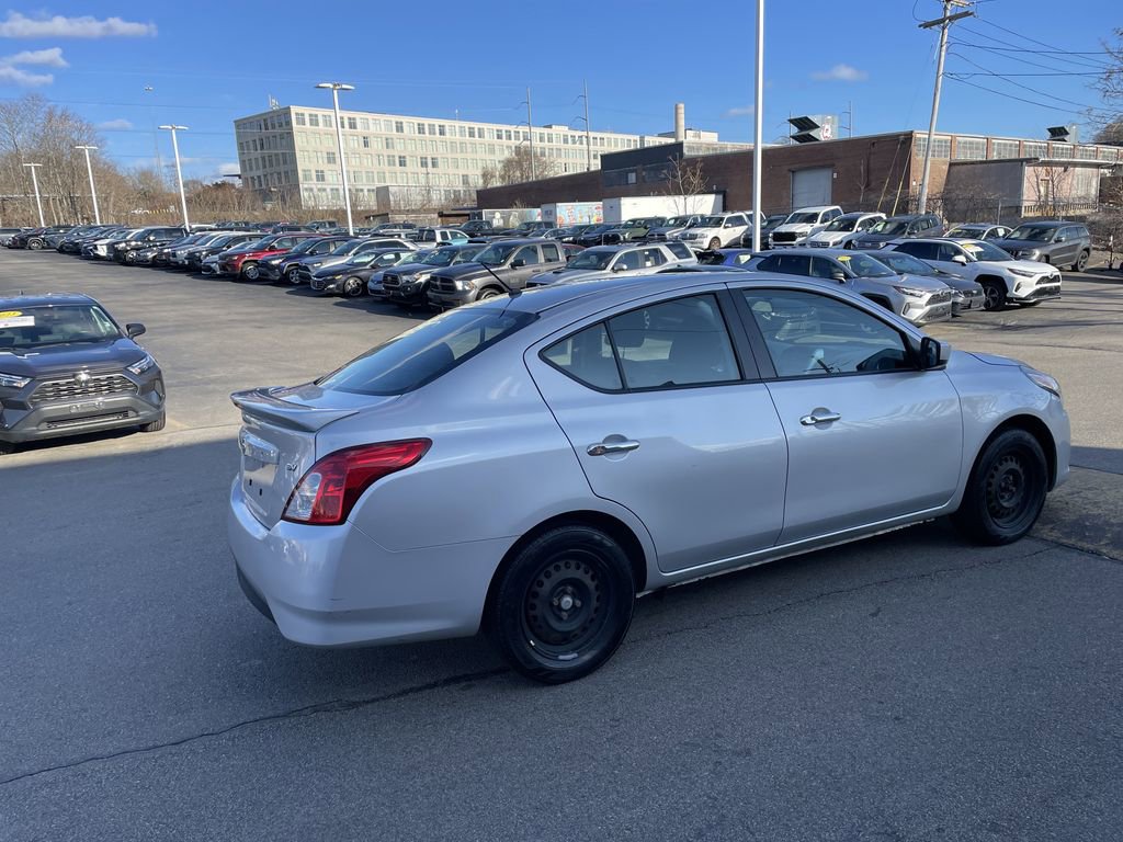 Used 2018 Nissan Versa SV image 8