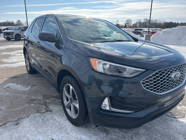 Used 2024 Ford Edge SEL w/ Convenience Package image 3