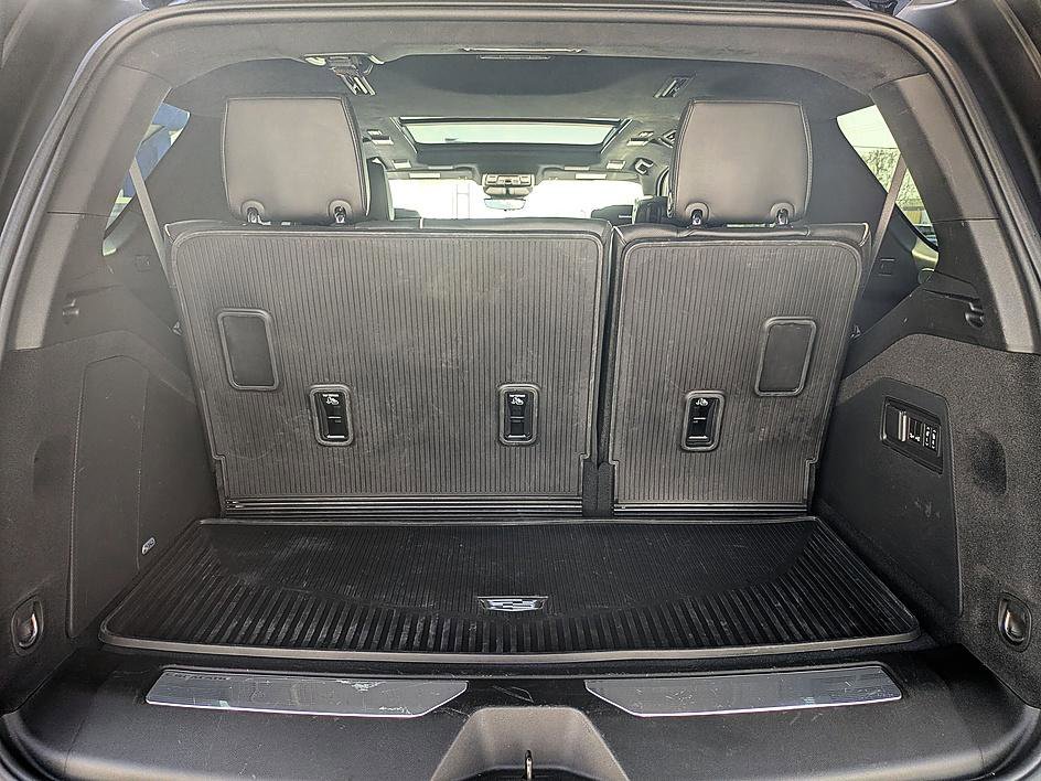 Certified 2024 Cadillac Escalade Premium Luxury Platinum image 35