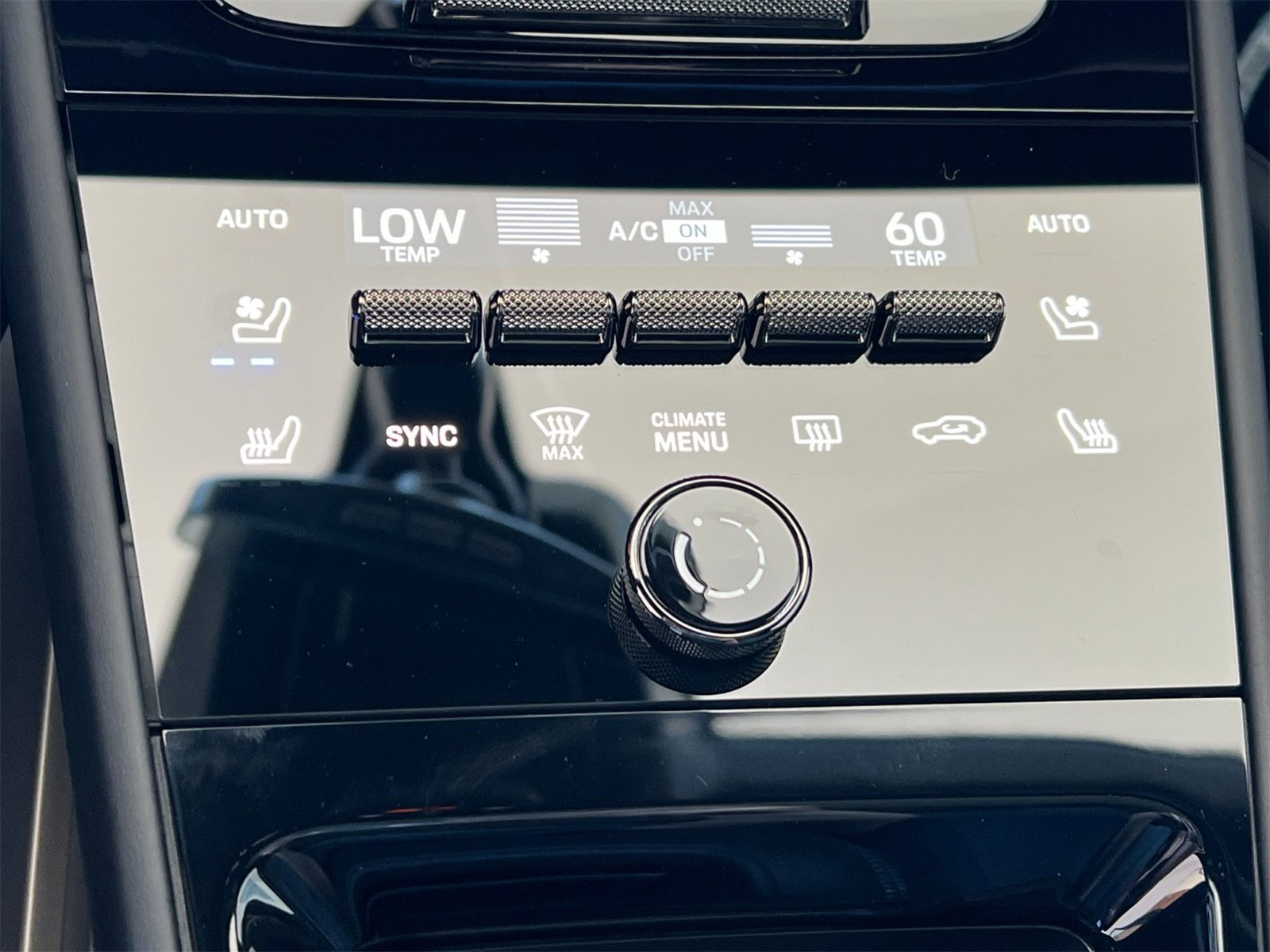 New 2025 Porsche Cayenne Turbo image 25