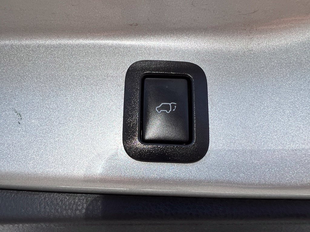 Certified 2018 Toyota Highlander Limited Platinum AWD/4WD image 47