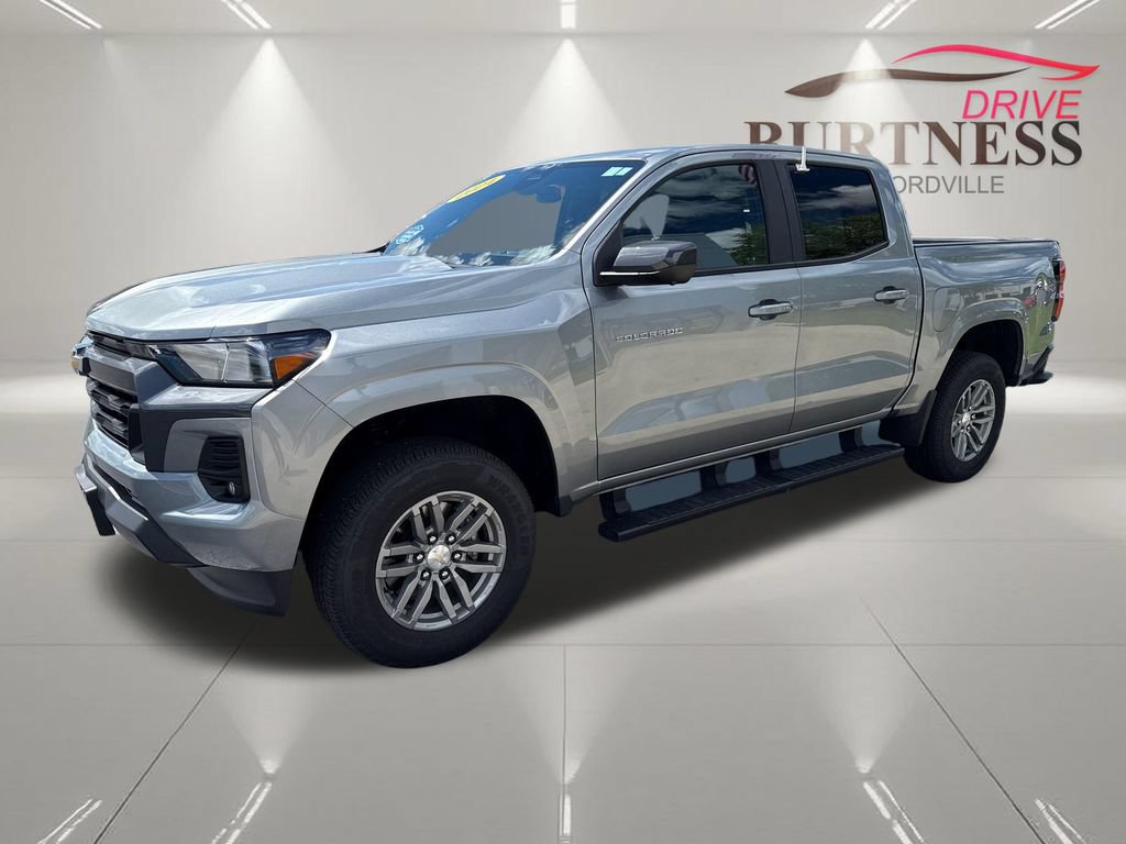 Certified 2024 Chevrolet Colorado LT w/ LT Convenience Package II AWD/4WD image 4