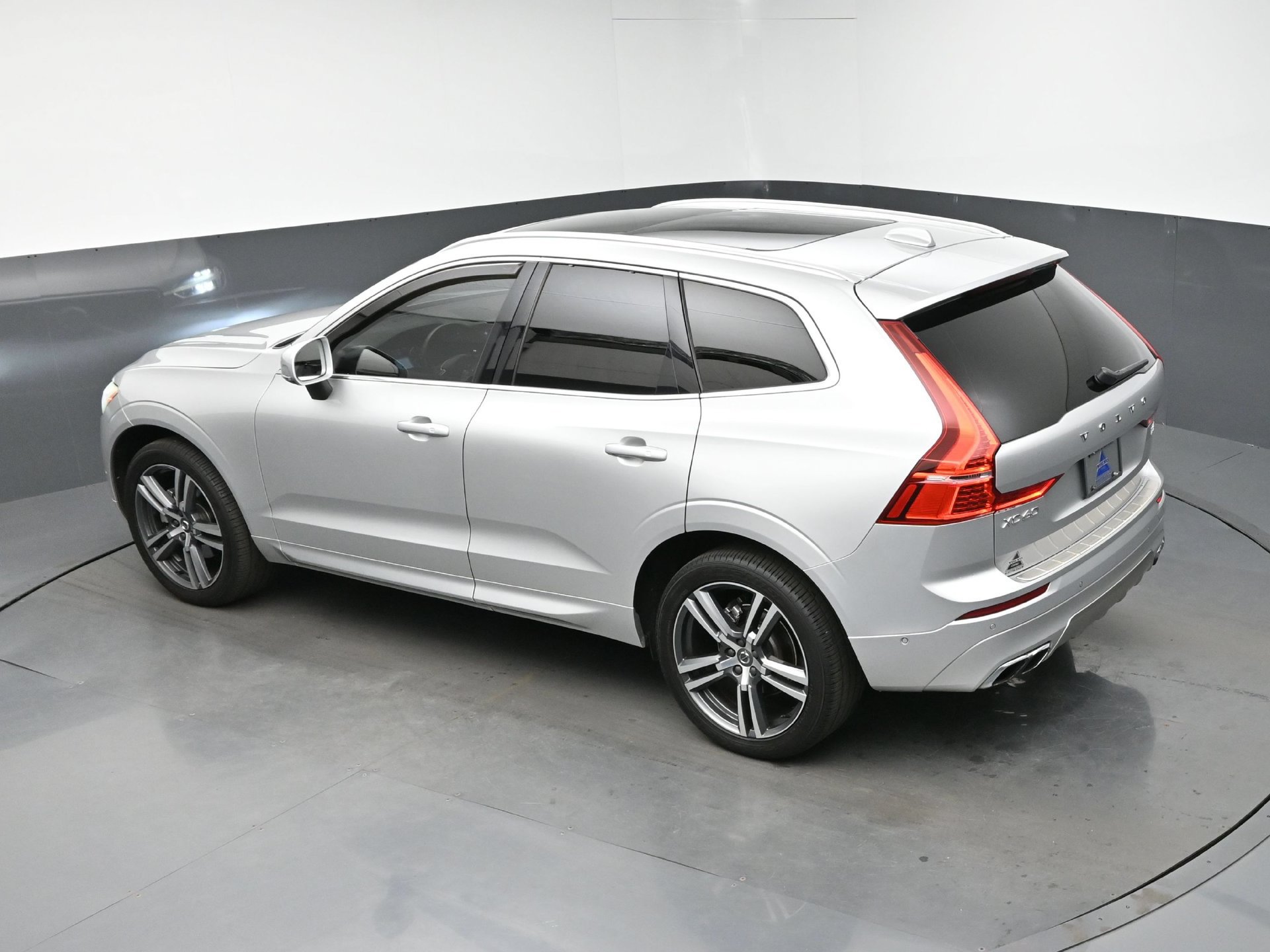 Used 2018 Volvo XC60 T5 Momentum w/ Vision Package AWD/4WD image 20