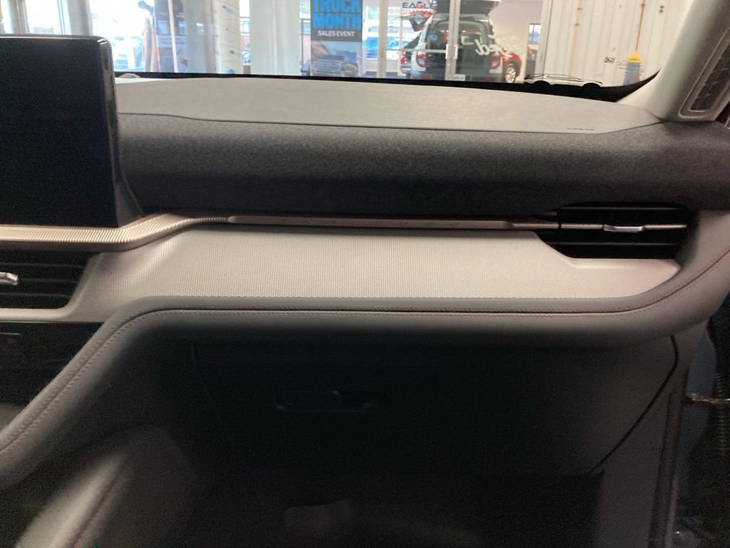 New 2026 Ford Explorer Active AWD/4WD image 40
