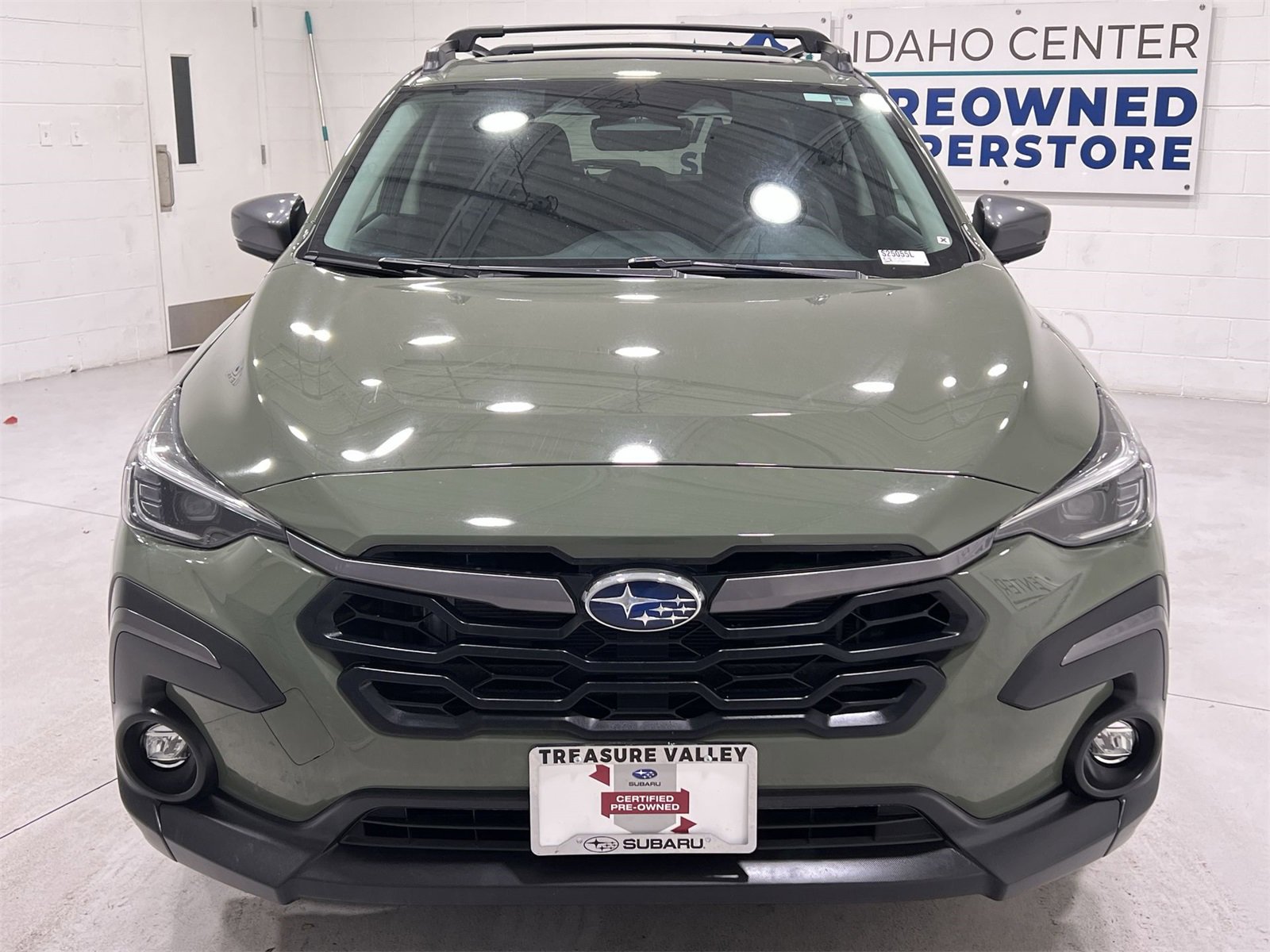 Certified 2025 Subaru Crosstrek 2.5i Limited w/ Crosstrek Mirror Package image 3