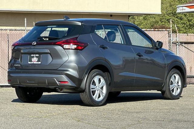 Certified 2025 Nissan Kicks Play S FWD image 4