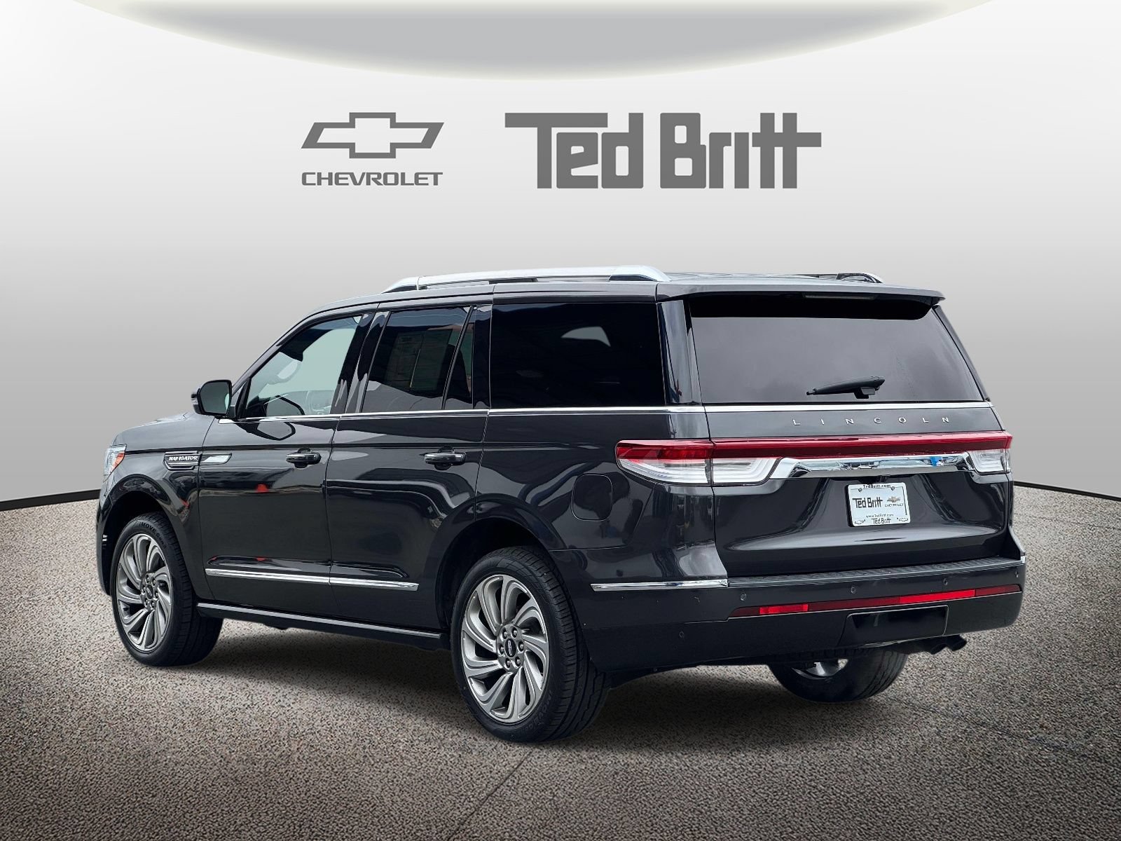 Used 2022 Lincoln Navigator Reserve AWD/4WD image 6
