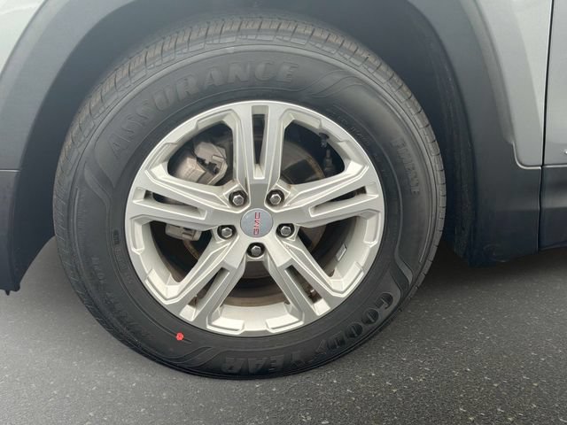 Used 2024 GMC Terrain SLE FWD image 10