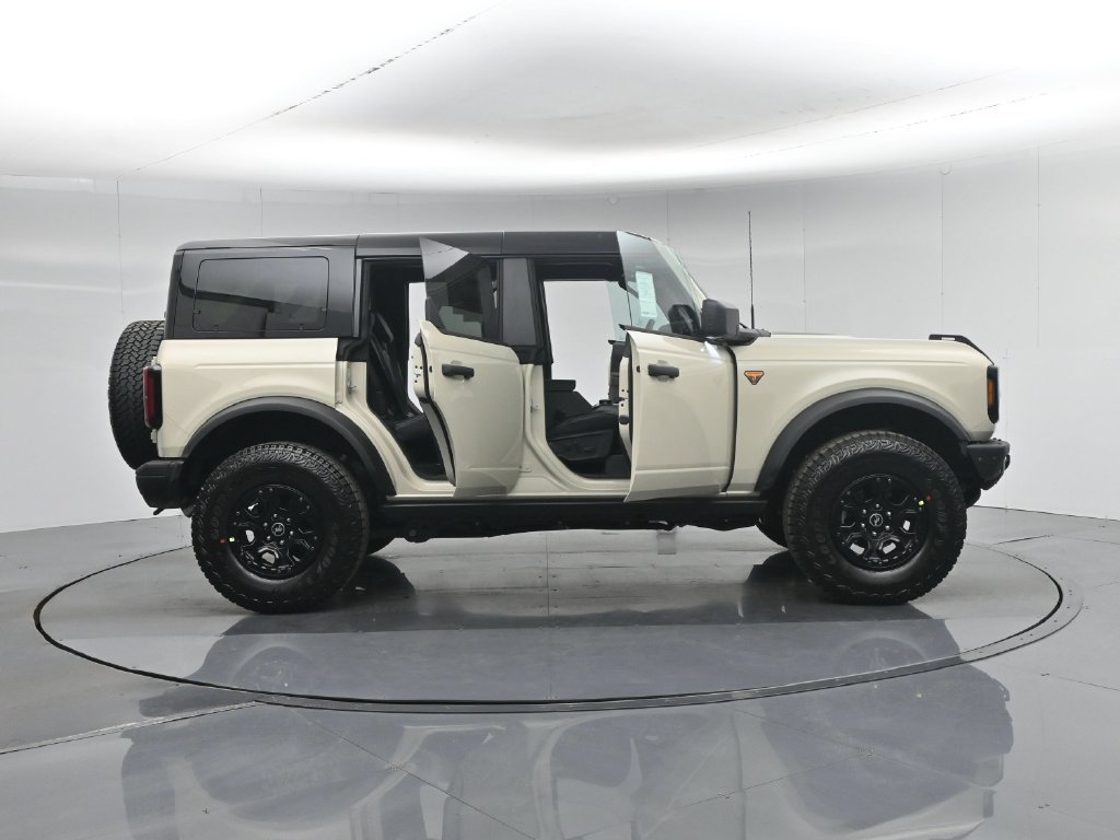 New 2026 Ford Bronco Badlands AWD/4WD image 4