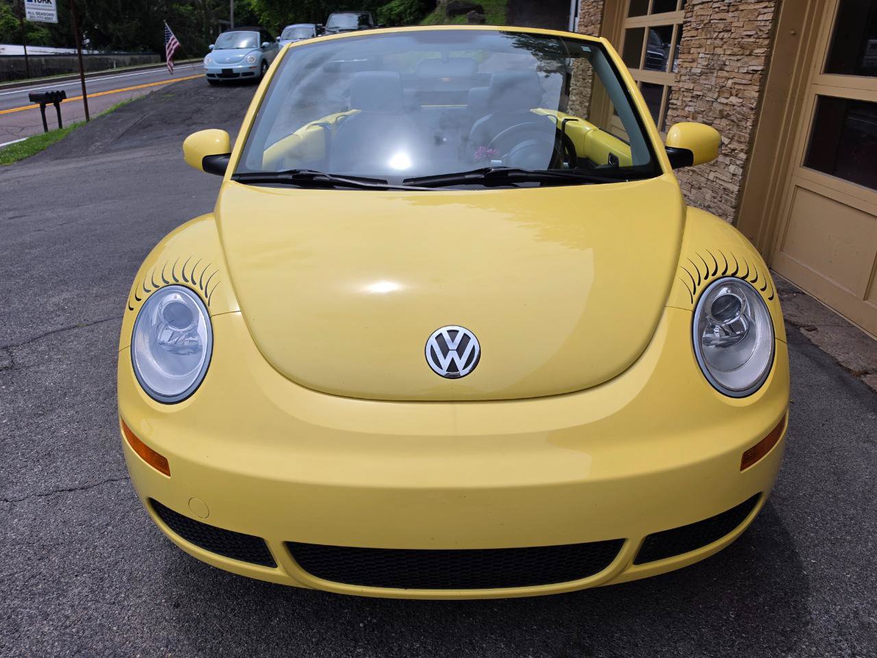 Used 2008 Volkswagen Beetle SE FWD image 9