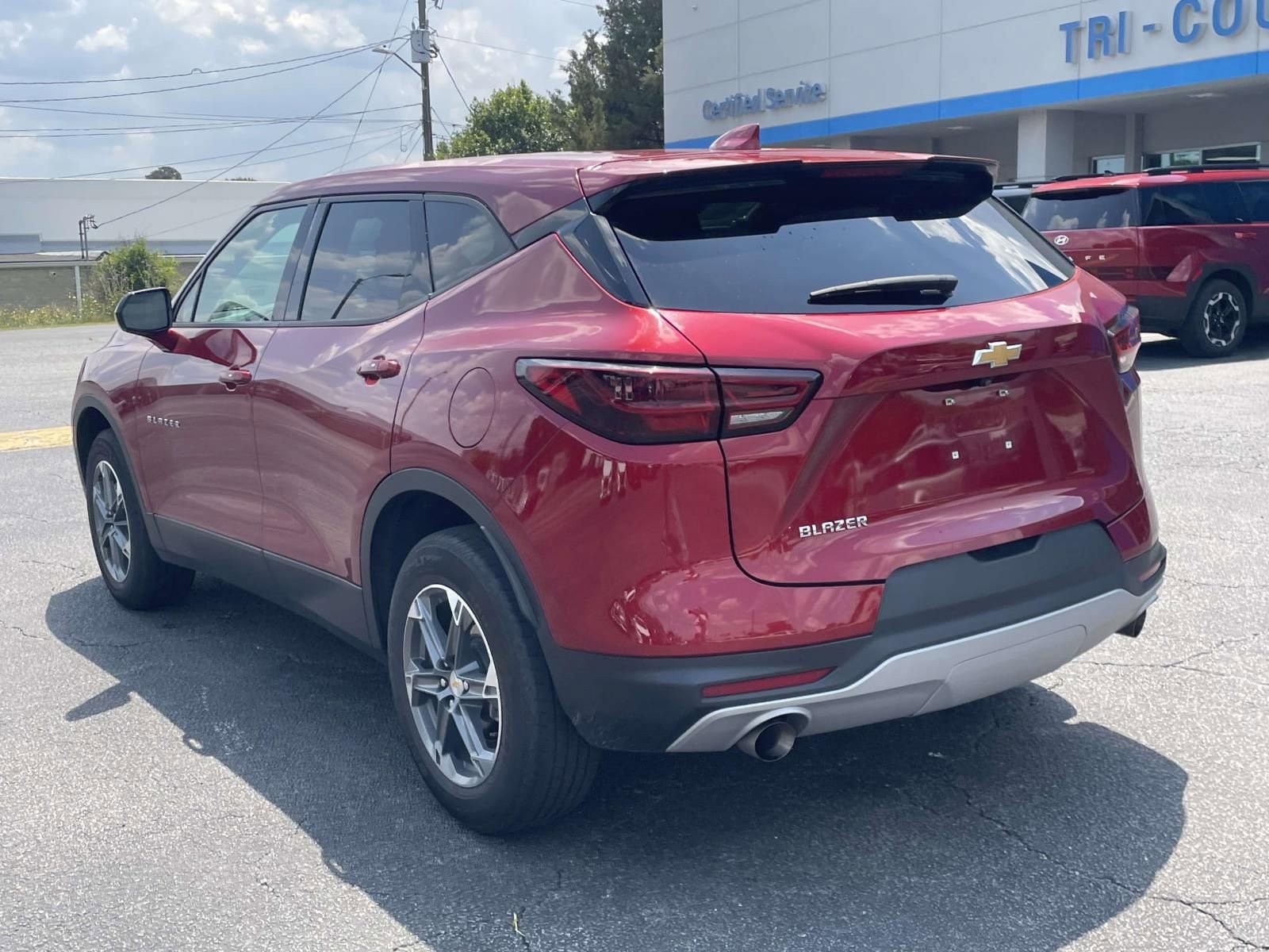 Used 2025 Chevrolet Blazer LT FWD image 5