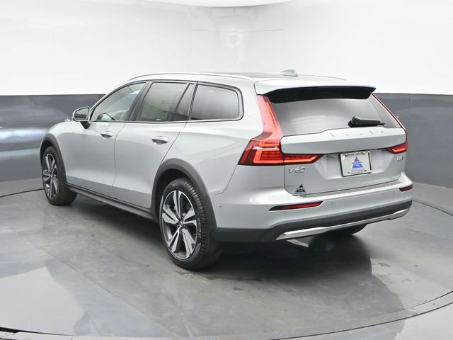 New 2026 Volvo V60 B5 Cross Country Plus w/ Protection Package Premier image 6