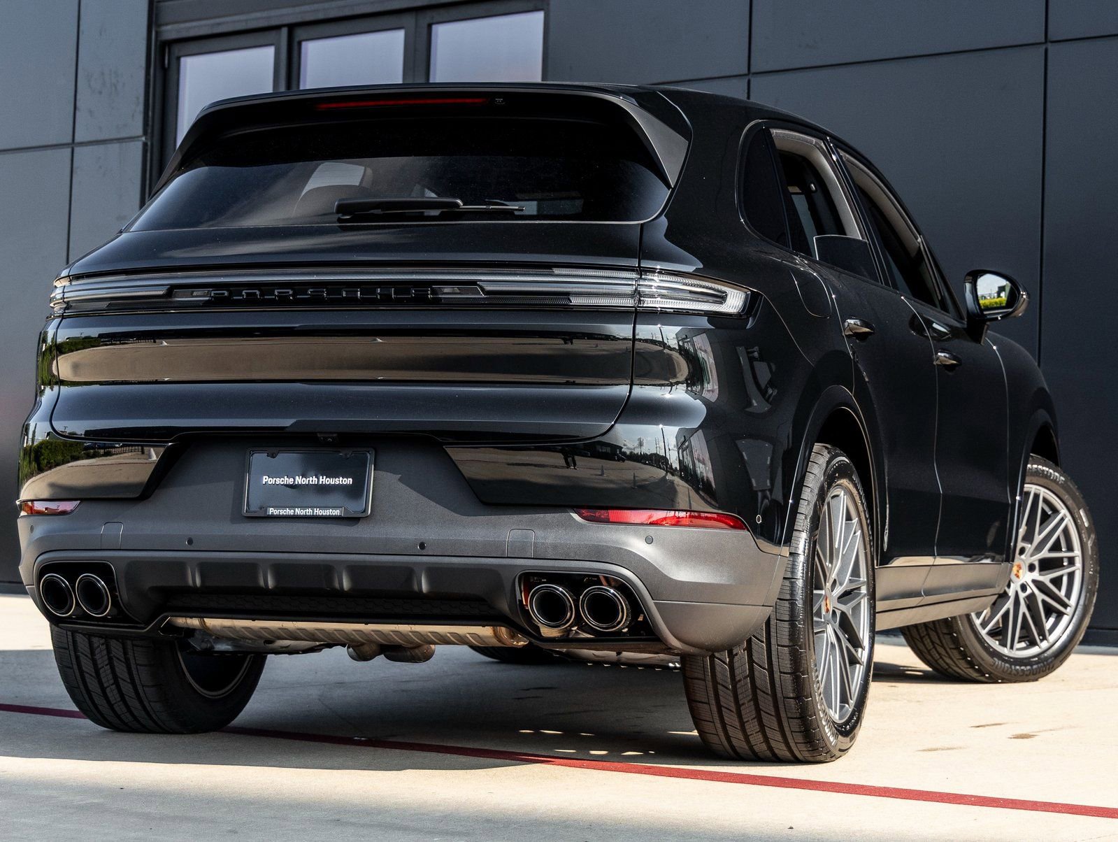 Certified 2025 Porsche Cayenne image 11