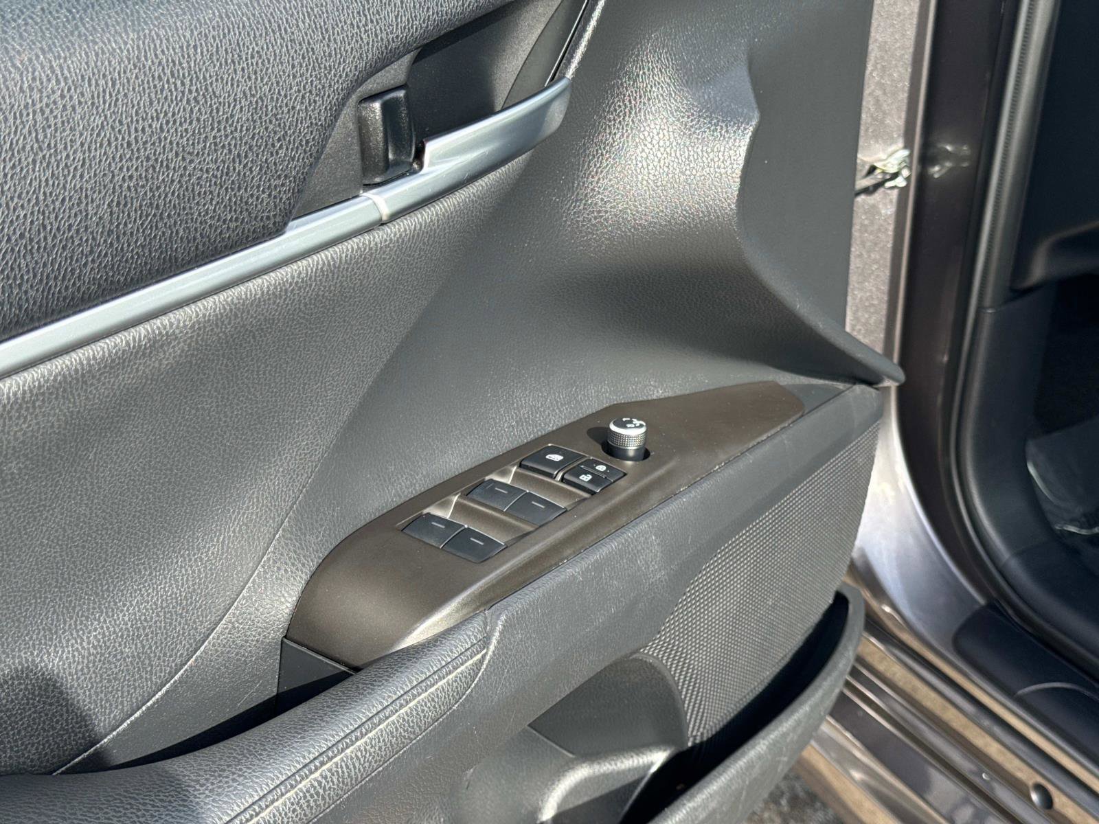 Used 2023 Toyota Camry XSE image 17